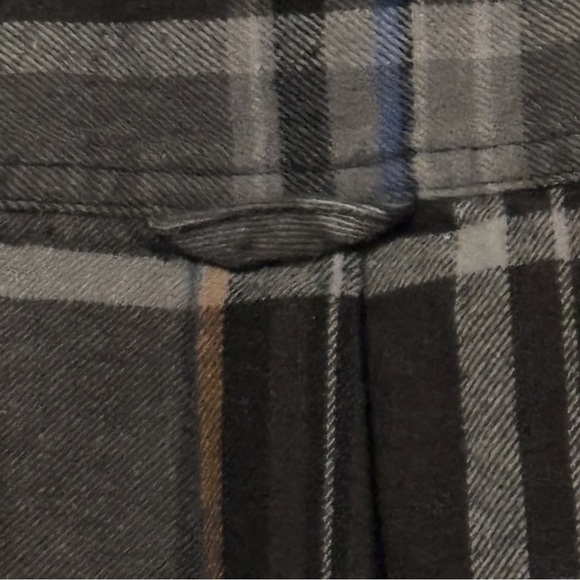 Eddie Bauer Flannel Shirt Mens XL Plaid Gray Black Cotton Button Down - Picture 9 of 9